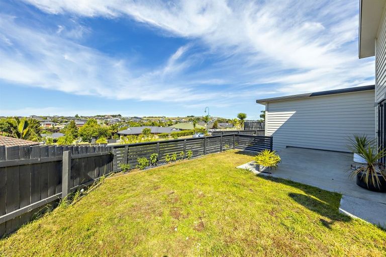 Photo of property in 11 Arthur Carwen Place, Pukekohe, 2120
