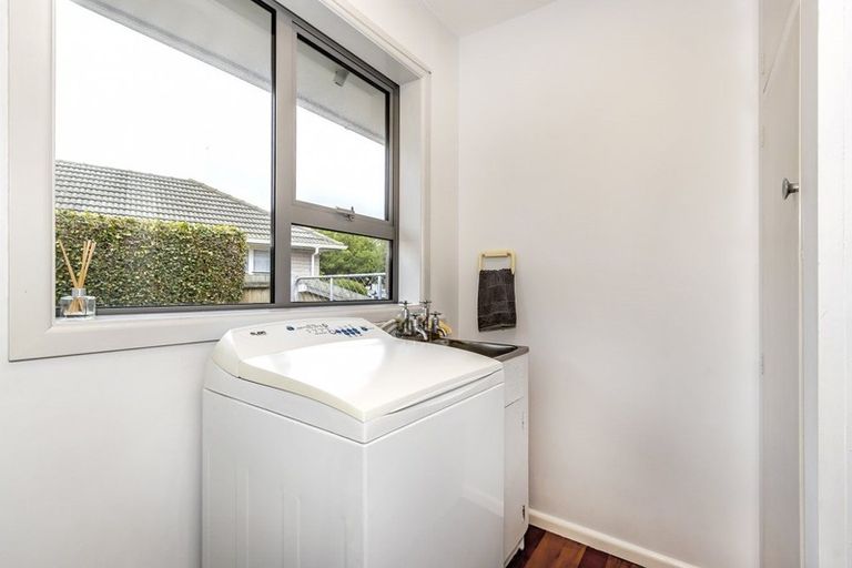 Photo of property in 32 Damien Place, Bromley, Christchurch, 8062