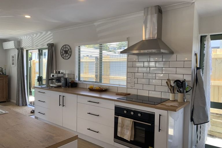 Photo of property in 28 Bellevue Road, Brookfield, Tauranga, 3110