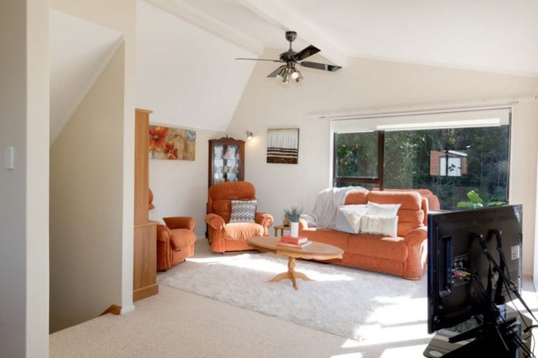 Photo of property in 27a Shackle Lane, Whitby, Porirua, 5024