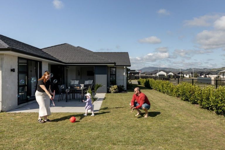 Photo of property in 51 Manawa Road, Papamoa Beach, Papamoa, 3118