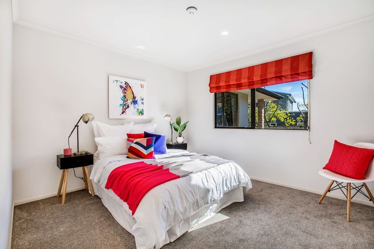 Photo of property in 8 Beirut Court, The Gardens, Auckland, 2105