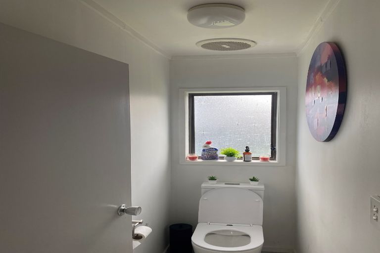 Photo of property in 43 Mcquarrie Avenue, Wattle Downs, Auckland, 2103