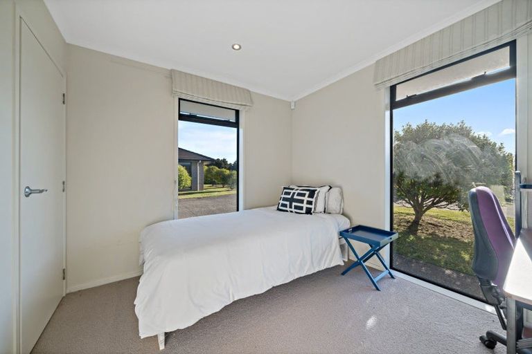 Photo of property in 69a Oraha Road, Kumeu, 0892