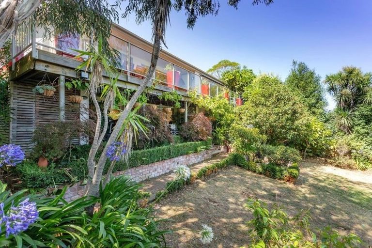 Photo of property in 10 Bayview Crescent, Duvauchelle, 7581