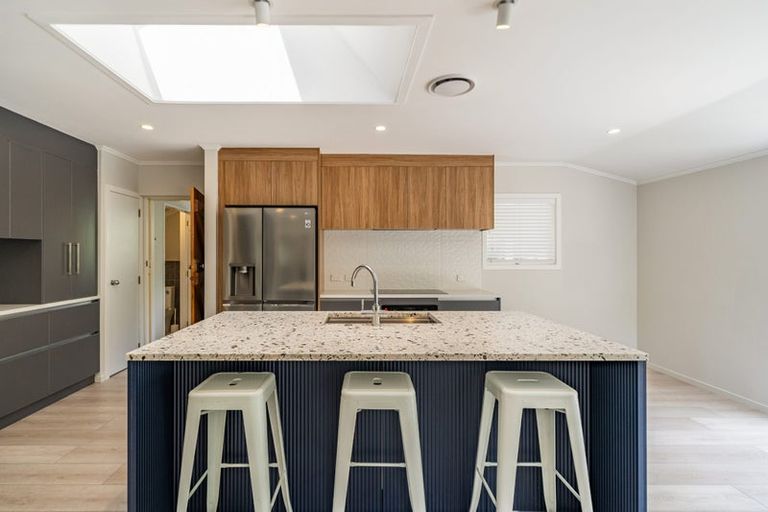 Photo of property in 23 Crest Road, Akatarawa, Upper Hutt, 5372