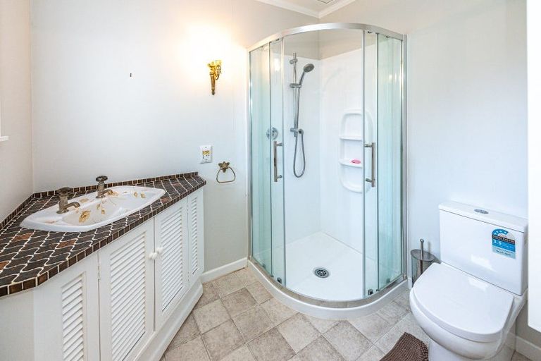 Photo of property in 2 Kawau Place, Otamatea, Whanganui, 4500