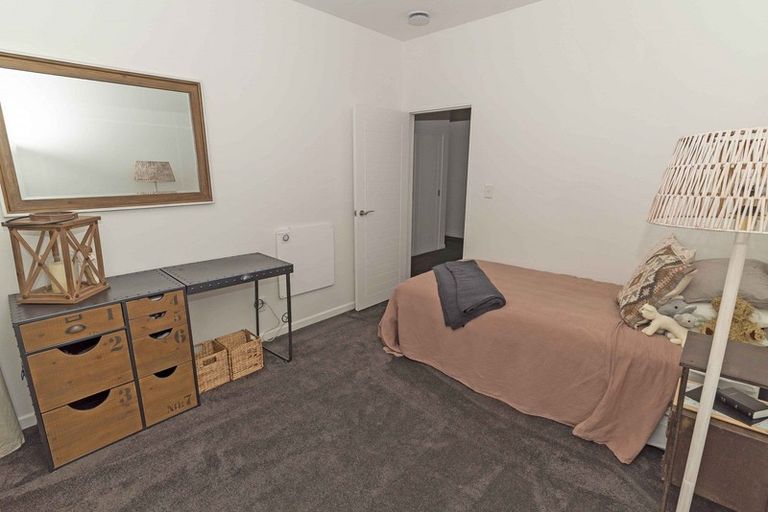 Photo of property in 1 Lakeside Terrace, Westport, 7892