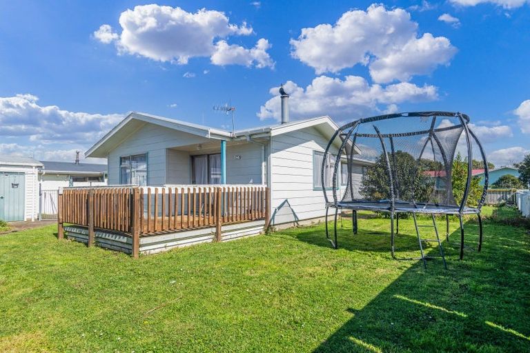 Photo of property in 5 Chatsworth Place, Highbury, Palmerston North, 4412