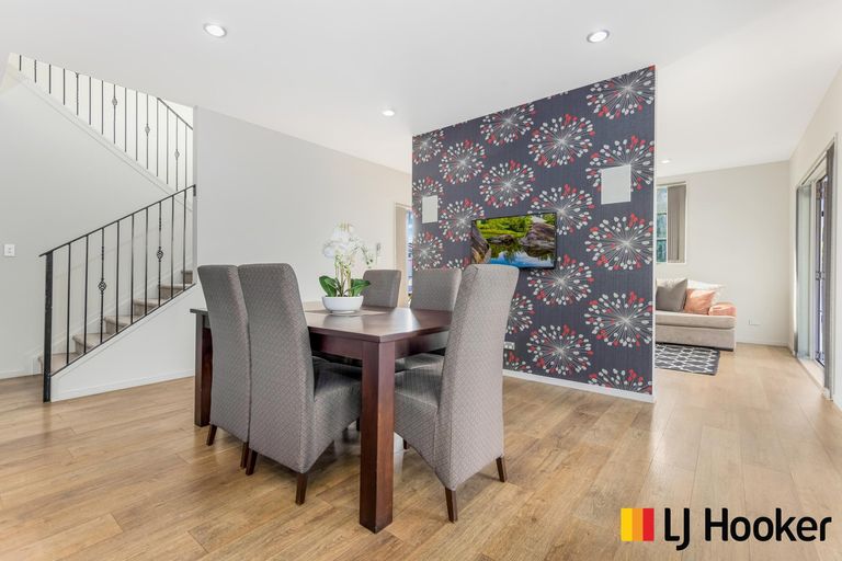 Photo of property in 39 Pickaberry Avenue, Karaka, Papakura, 2113