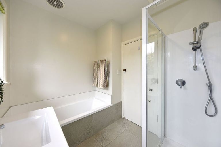 Photo of property in 72 Hudson Street, Bryndwr, Christchurch, 8053