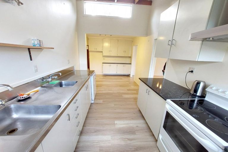 Photo of property in 22 Korotaha Terrace, Rothesay Bay, Auckland, 0630