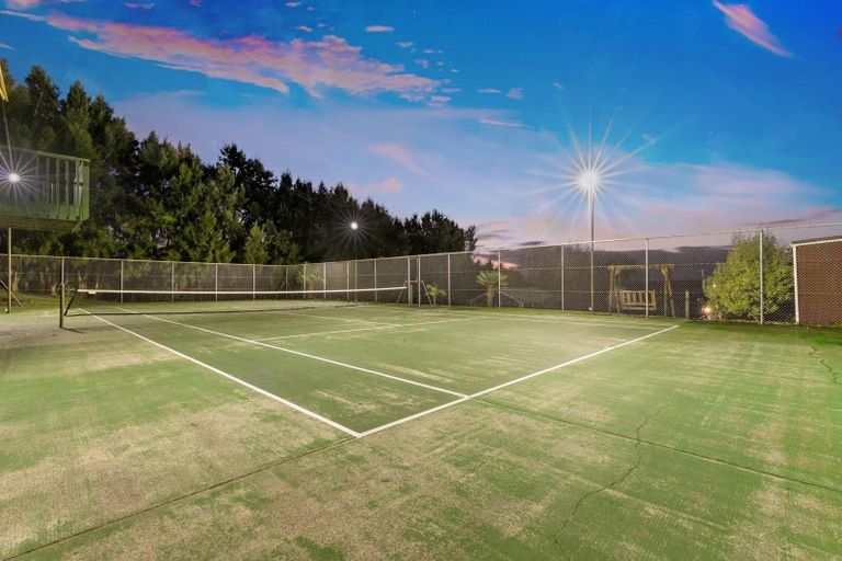 Photo of property in 77 Awanui Rise, Papakura, 2582