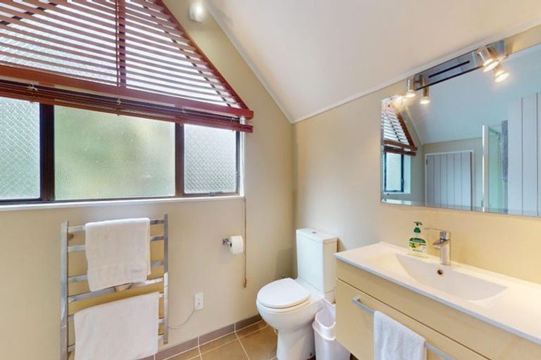 Photo of property in 51 David Crescent, Karori, Wellington, 6012