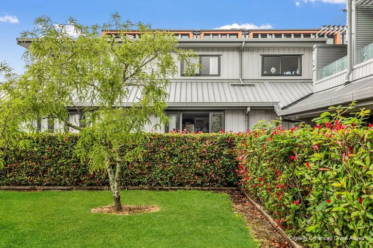 Photo of property in 4a/30 Westward Ho, Glen Eden, Auckland, 0602