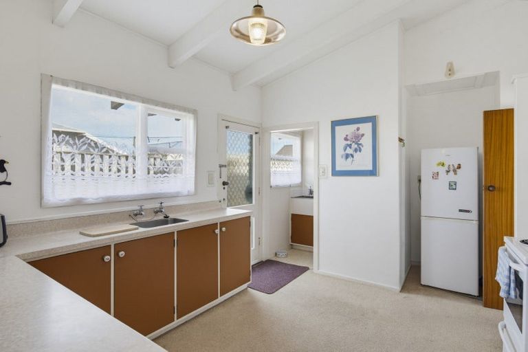 Photo of property in 556 Queen Street East, Levin, 5510