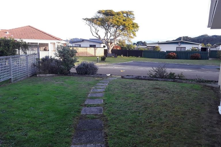 Photo of property in 8/13 Campbell Close, Whangamata, 3620