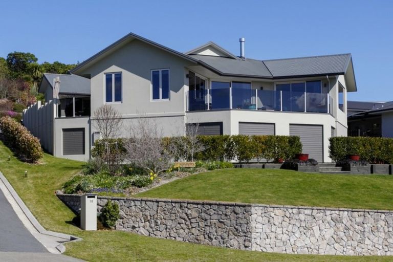 Photo of property in 18 Botanical Heights Drive, Waipahihi, Taupo, 3330