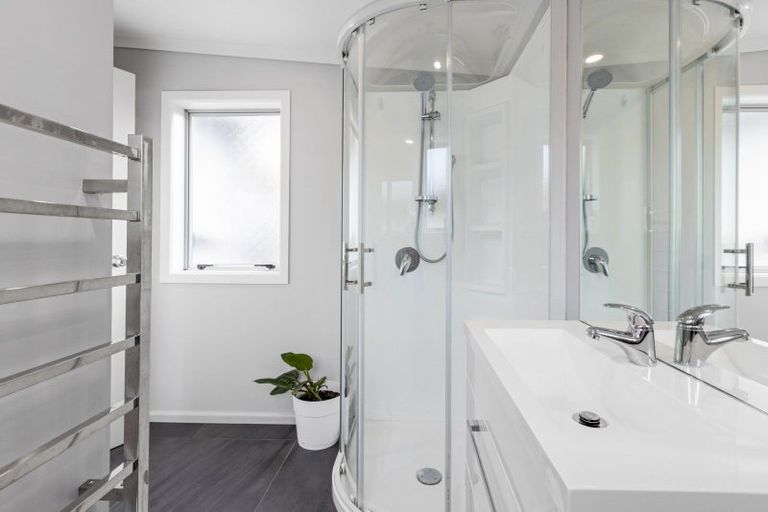 Photo of property in 37 O'dowd Road, Taradale, Napier, 4112