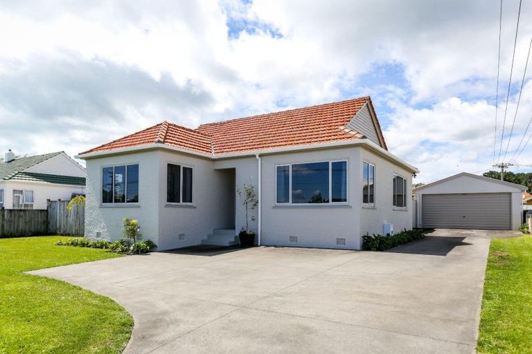Photo of property in 141 Tukapa Street, Westown, New Plymouth, 4310