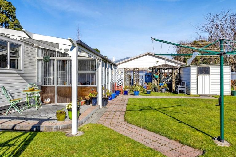 Photo of property in 1 Morrissey Street, Hawera, 4610