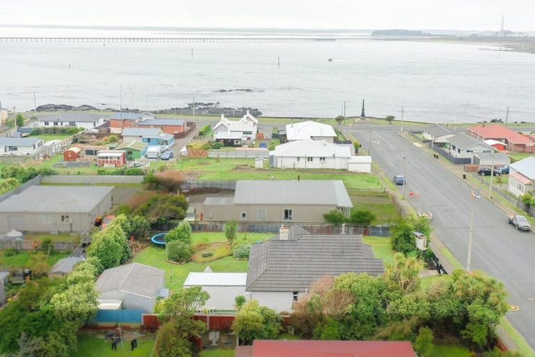 Photo of property in 25 Burrows Street, Bluff, 9814