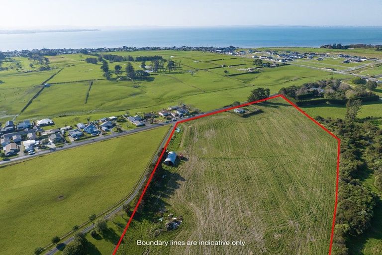 Photo of property in 41 Wharf Road, Clarks Beach, Pukekohe, 2679