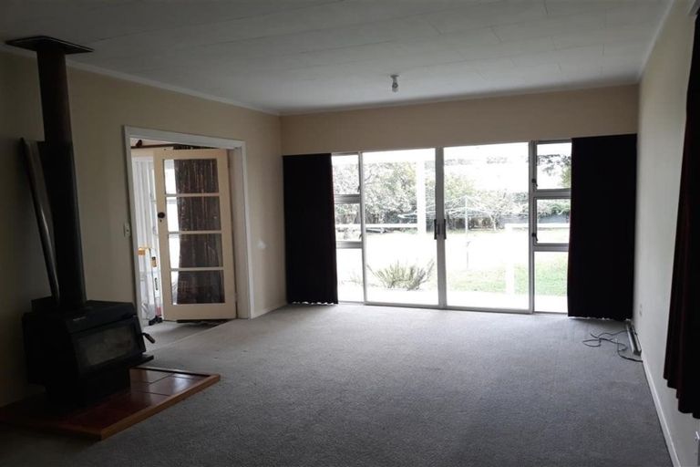 Photo of property in 961 State Highway 1, Te Horo, Otaki, 5581
