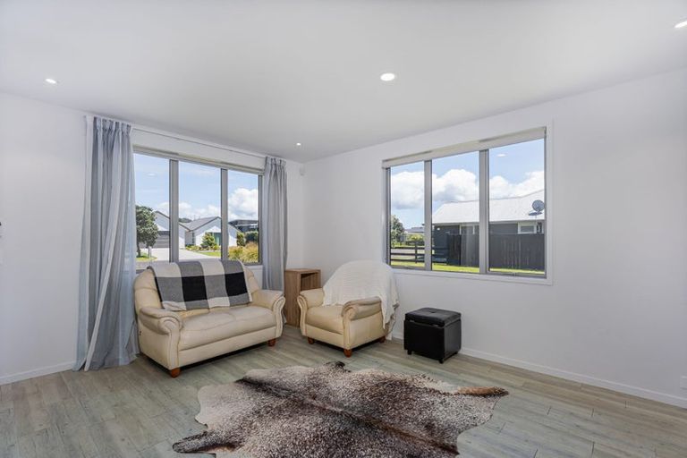 Photo of property in 42 Longreach Drive, Cooks Beach, Whitianga, 3591