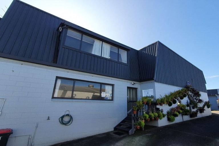 Photo of property in 2/7 Spring Street, Papatoetoe, Auckland, 2025