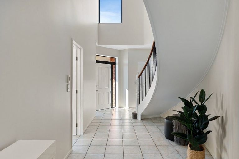 Photo of property in 2 Harrys Way, Redwood, Christchurch, 8051