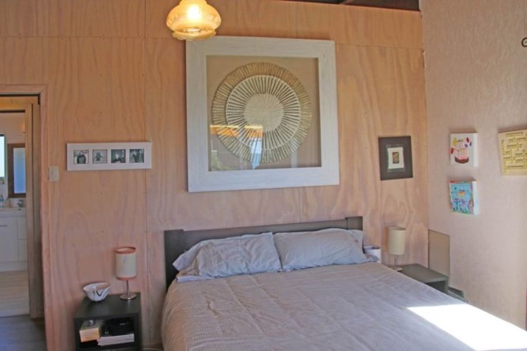 Photo of property in 104 Ocean Beach Road, Tairua, 3508