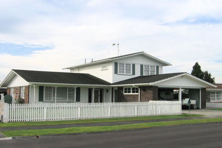 Photo of property in 10 Edwin Street, St Andrews, Hamilton, 3200