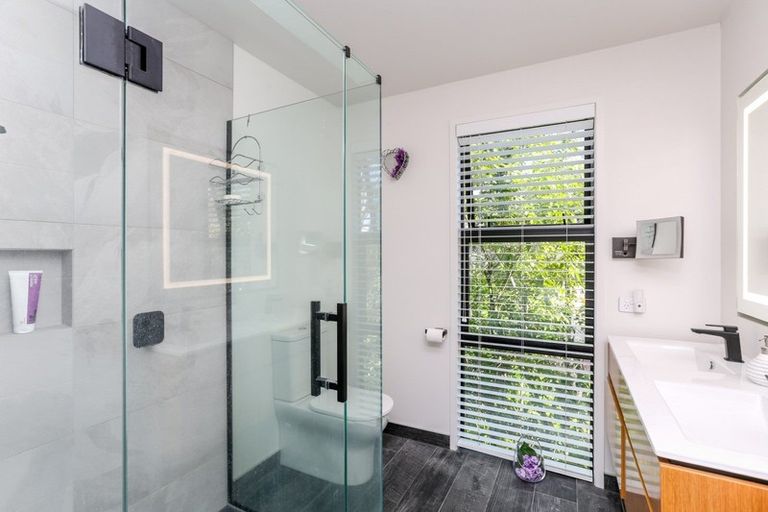 Photo of property in 12 Mackillop Way, Brooklands, New Plymouth, 4310