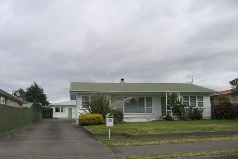 Photo of property in 38 Puketapu Road, Taradale, Napier, 4112