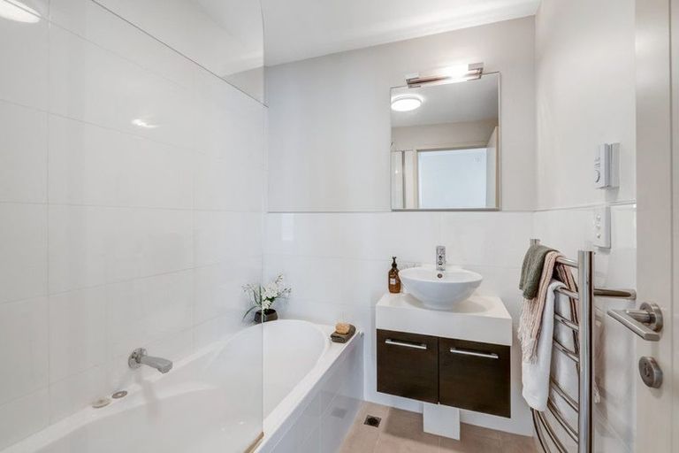 Photo of property in 2 Parkside Drive, Orewa, 0931