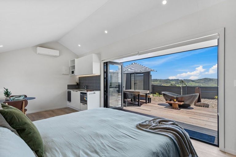 Photo of property in 94 Amreins Road, Waitakere, Henderson, 0782