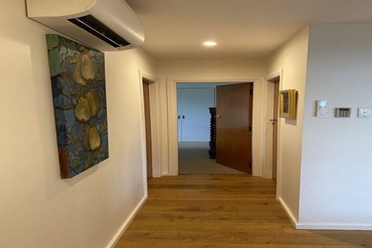 Photo of property in 122 Waimairi Road, Ilam, Christchurch, 8041