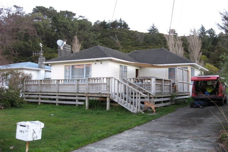 Photo of property in 141 Wainuiomata Road, Wainuiomata, Lower Hutt, 5014