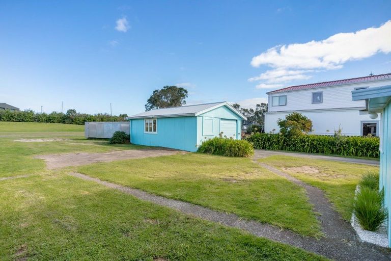 Photo of property in 611 Beach Road, Whangamata, 3620