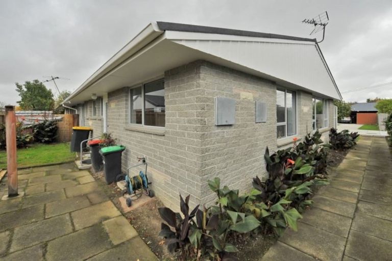Photo of property in 115a Wilsons Road, Saint Martins, Christchurch, 8022