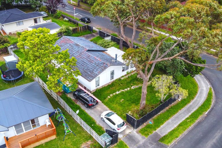 Photo of property in 3 Sandrine Avenue, Clover Park, Auckland, 2019