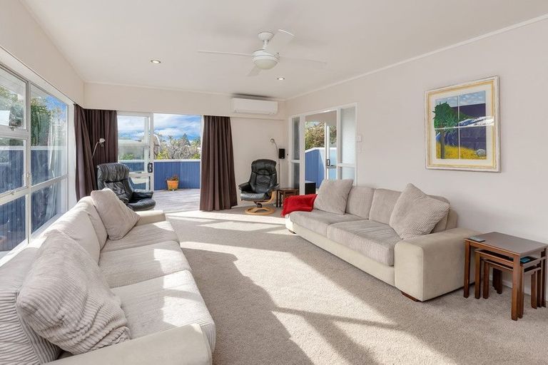 Photo of property in 35 Parkland Crescent, Te Kamo, Whangarei, 0112