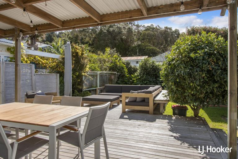 Photo of property in 6 Pacific Road, Waihi Beach, 3611