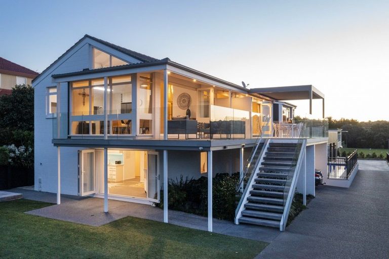 Photo of property in 144 Mellons Bay Road, Mellons Bay, Auckland, 2014