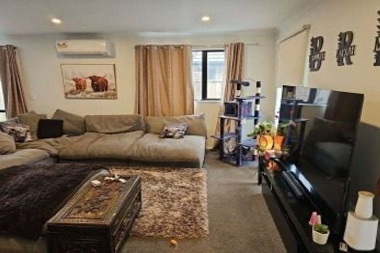 Photo of property in 6 Jasmine Street, Woodend, 7610