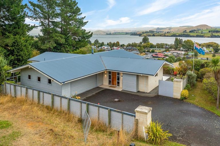 Photo of property in 28 Nore Street, Waihola, Milton, 9073