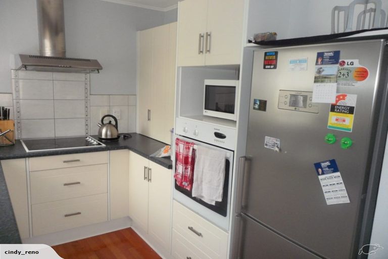 Photo of property in 8 Athena Drive, Totara Vale, Auckland, 0629