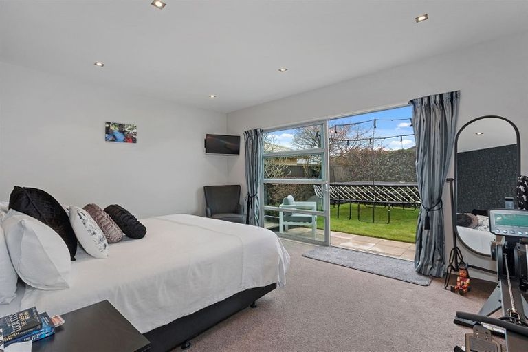 Photo of property in 28 Armour Place, Halswell, Christchurch, 8025