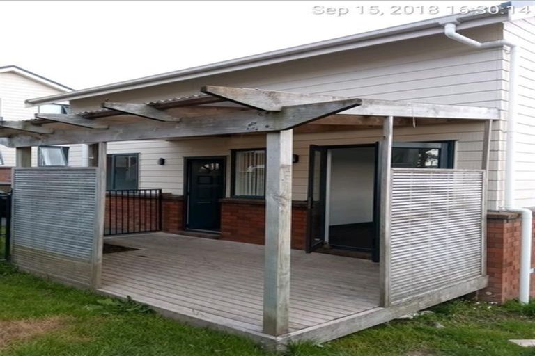 Photo of property in 44 Benchmark Drive, Massey, Auckland, 0614